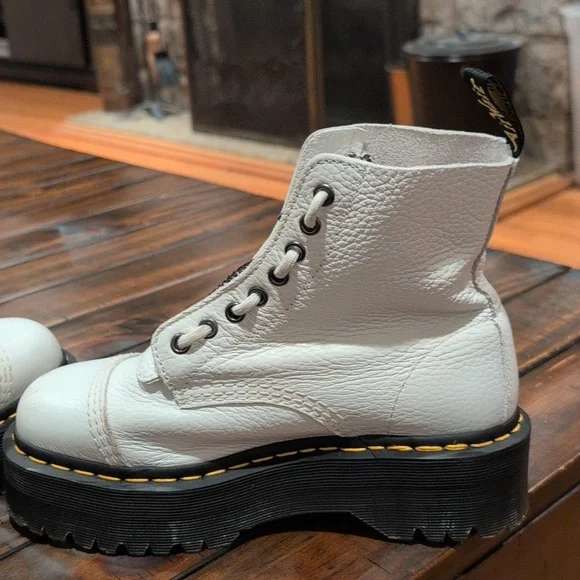 Dr. Martens Sinclair Platform Boot Zipper - Picture 10 of 13